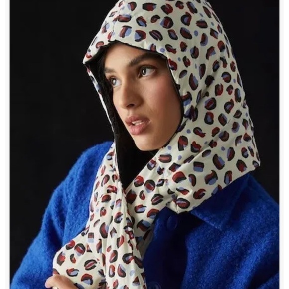 Anthropologie Maeve puffer hood hat new with tags one size